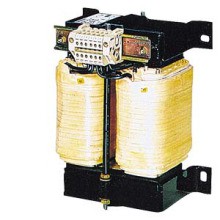 SIEMENS CP 4AT3612-5AT10-0FA0 Trafo 1PH Schraub 5000VA 400/230V